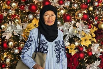 Sempat Tolak Tindakan Dokter, Ade Irawan Minta Disatukan Liang Lahat dengan Almarhum Suami