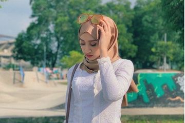 Alami Demam dan Muntah Usai Manggung di China, Penyanyi Cantik ini Diduga Terinfeksi Virus Corona