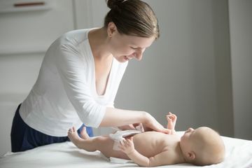 Bab Cair Pada Bayi Bukan Pertanda Diare Moms Yuk Simak Penjelasan Lengkapnya Semua Halaman Nakita
