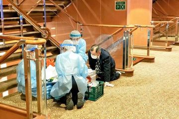 WNI sekaligus kru kapal Diamond Princess menolak dievakuasi