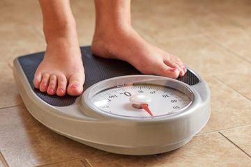 Menjalankan diet tidak disarankan tanpa pengawasan dari medis.