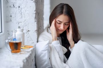 Minum obat dan teh berbarengan ternyata bisa berakhir buruk.
