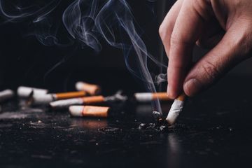 Merokok Tak Hanya Picu Kanker Paru-paru, Tapi Bikin Muka Cepat Tua Juga