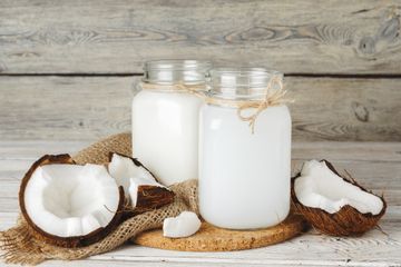 Inilah masker alami rambut rontok yang bisa dibuat dengan santan kelapa.