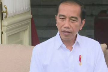 Jokowi imbau masyarakat tidak panik dengan wabah virus corona