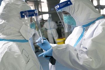 Baju pelindung virus corona yang seringkali tidak boleh dipakai berulang dan susah dilepas mendorong Maruf Amin minta fatwa MUI