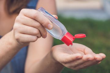 Hati-hati dalam membeli hand sanitizer.