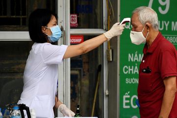 Vietnam berhasil menekan angka positif virus corona, bahkan tak ada kematian yang dilaporkan akibat otoritas kesehatannya tanggap sejak awal.
