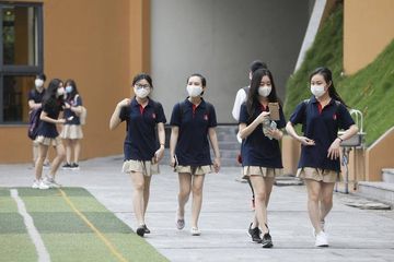 Usai 3 Bulan Ditutup, Anak-anak di Vietnam Senang Bisa Kembali Sekolah
