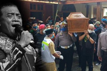 Fakta meninggalnya Didi Kempot dari diagnosis henti jantung hingga Kapolres Ngawi ikut mengangkat jenazah.