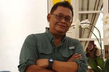 Ahli epidemiologi Universitas Indonesia, Pandu Riono. Akun twitternya diretas. Apakah ada hubungannya dengan sikap kritisnya dalam mengawal penanganan Covid-19 di Indonesia?