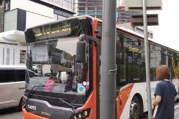 Keputusan Menteri Perhubungan  Budi Karya Sumadi, menghapus batas maksimal 50%  penumpang transportasi umum dikritik oleh DPR.