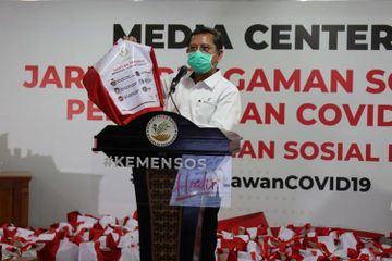 Pemberian bansos kepada masyarakat terdampak Covid-19 diperpanjang hingga Desember 2020.