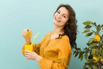 Ilustrasi dampak berlebihan minum air lemon