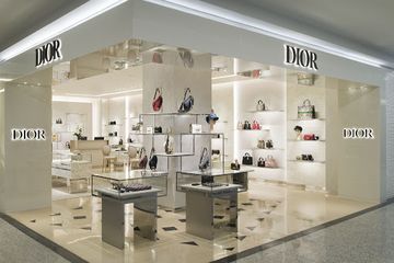 Pertama di Indonesia, Ada Positif Covid-19 di Butik Christian Dior di Mal Plaza Senayan