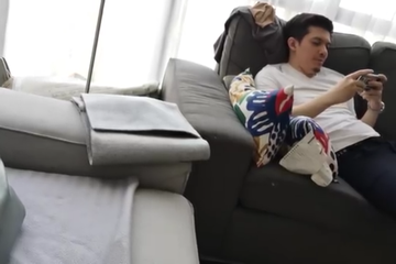 Salah Posisi Tangan Saat Bermain Game dan Tidur Bisa Membuat Jari Mati Rasa, Lengan Lunglai Tak Berdaya