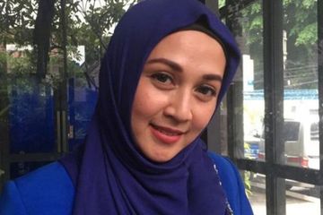 2 Kali Nikah 2 Kali Cerai Dina Lorenza Tak Kapok Ingin Menikah Lagi Hingga Rela Dipoligami Gue Nggak Apa Apa Semua Halaman Pop Grid Id
