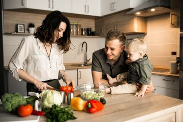 Bisa #BerperanSama melakukan kegiatan memasak bersama anak yang punya banyak manfaat.