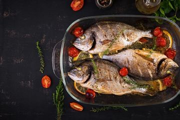 Cara menghilangkan bau amis setelah memasak ikan