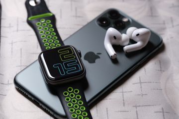 Pemasok Apple Bersiap Produksi Apple Watch Baru dan AirPods 3 - MakeMac