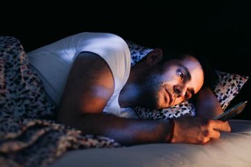 Penggunaan Gadget di Malam Hari Dapat Menganggu Kualitas Sperma