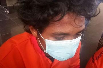 Ayah Gantung Anak Kandung Usia 3 Tahun