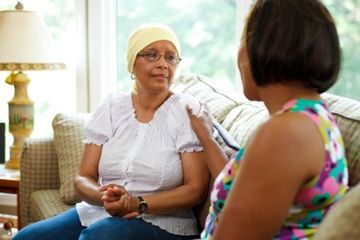 Caregiver memainkan peran yang sangat krusial dalam proses pengobatan pasien kanker payudara.