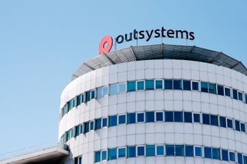 OutSystems Dapat Investasi US$150 Juta yang Dipimpin Abdiel Capital dan Tiger Global