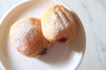 Menilik Donat Bomboloni dengan Sentuhan Jakarta ala SURI ...