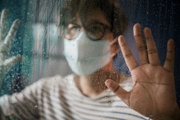 Benarkah Kehujanan Bisa Membuat Seseorang Sakit? Ini Faktanya
