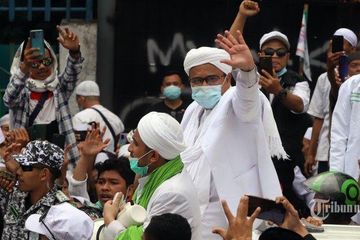 Pemimpin Front Pembela Islam (FPI) Habib Rizieq Syihab bakal didenda Rp 50 - 100 juta