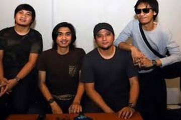 Chord Gitar Dan Lirik Lagu Pejantan Tangguh Sheila On 7 Bangka Sonora Id Emamajari aku 'tuk jadi pejantan tangguh. lirik lagu pejantan tangguh sheila on