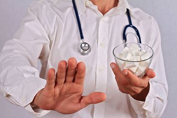 Kurangi asupan gula agar terhindar dari risiko kanker prostat.