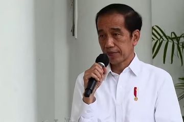 Jokowi menyebutkan alasannya jadi orang pertama disuntik vaksin Covid-19