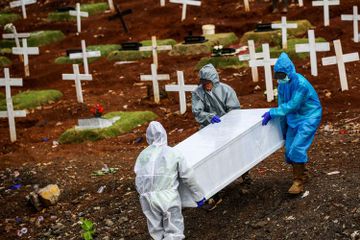 Satgas menyebutkan alasan tingginya angka kematian akibat Covid-19 di Indonesia