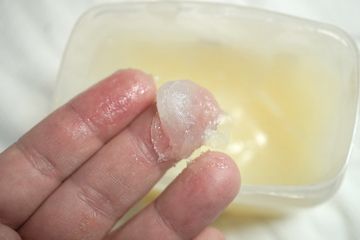 Petroleum Jelly bisa digunakan pada anak dan bayi, tapi hati-hati efek sampingnya.