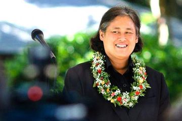 Kaki Adik Raja Thailand Patah, Kritikus Tuduh Maha Vajiralongkorn Pelakunya Demi Sineenat Koi Wongvajirapakdi