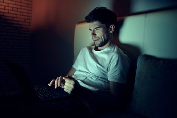 Jangan Lagi Keseringan Menonton Video Porno, Risikonya Grey Matter ...