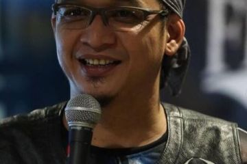 Lirik Lagu Di Atas Langit Yang Dinyanyikan Oleh Pasha Ungu Sonora Id