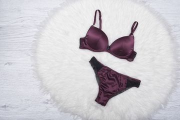 Seorang pria kedapatan mencuri 60 lingerie wanita.