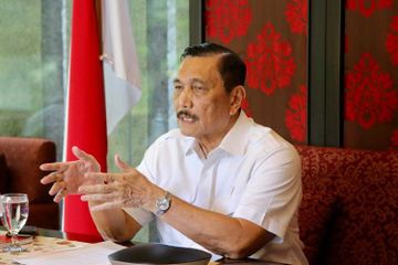 Menko bidang Kemaritiman dan Investasi Luhut Binsar Pandjaitan percaya diri bahwa herd immunity tercapai pada Juli 2021