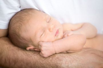 Faktor-faktor umum yang menyebabkan bayi mendengkur salah satunya bisa jadi karna obesitas.