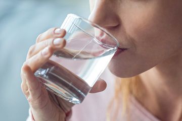Kencing banyak sering minum air putih menyebabkan 7 Penyebab