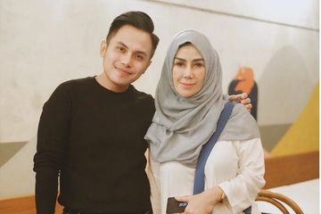 Iwang Orlon dan Mama Amy Qanita.