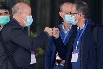 Peter Ben Embarek dan Peter Daszak, 2 ilmuan WHO yang melakukan penelitian ke Wuhan.