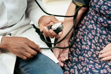 Bikin Bengkak Payudara dan Bibir Korbannya, Dokter Klinik Ilegal di Jaktim Ditangkap Polisi