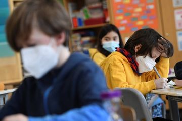 Anak-anak  di sekolah dasar Gustav-Falke, di Berlin, Jerman.    