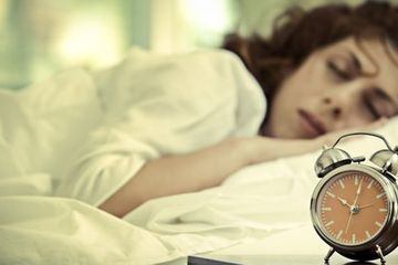 Tidur nyenyak berkualitas dapat mengurangi risiko serangan jantung, obesitas, diabetes, dan kanker. Bisa didapat dengan 3 cara.
