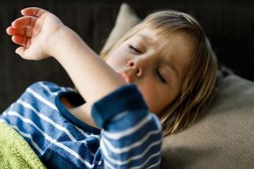 Untuk mengenali gejala pneumonia orangtua, WHO menyarankan orangtua untuk tahu cara menghitung napas anak.
