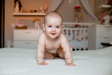 Ilustrasi bayi gemuk.
